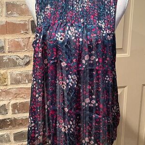 Madison d’Amelie Green Floral Top Sleeveless Pleated Blouse, Rich Colors. Sz M